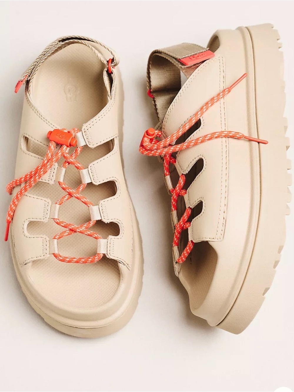 NWOB UGG® GoldenGlow Toggle Sandals size 7